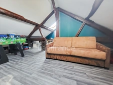 CHAMPDÔTRE, maison familiale d'une surface de 255 m² au sol avec 7 chambres et piscine