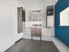 CHAMPDÔTRE, maison familiale d'une surface de 255 m² au sol avec 7 chambres et piscine