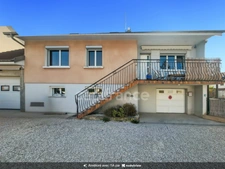 A seulement 7 minutes de Genlis, LONGCHAMP, belle maison spacieuse de 148 m² avec deux garages et piscine