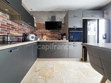 A seulement 7 minutes de Genlis, sur la commune de LONGCHAMP, charmante maison d'une surface de 148 m²