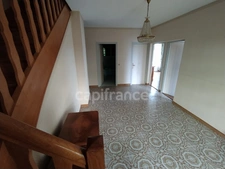 Family home of over 220 m² with 5 bedrooms, swimming pool, sauna, enclosed grounds, unobstructed views