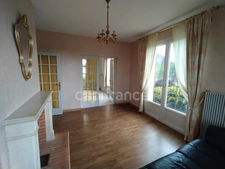 Family home of over 220 m² with 5 bedrooms, swimming pool, sauna, enclosed grounds, unobstructed views
