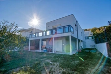 Doubs (25), à vendre Besançon, Les Montboucons, Maison 235 m2 ( T4 + T3 ) + terrain de 669 m2 