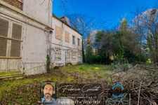 Doubs (25), à vendre Besançon, maison de 320 m2 + terrain de 2190 m2 