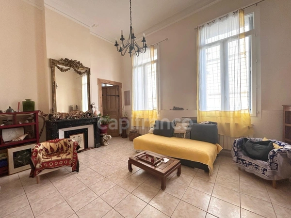 RARE À SÈTE – T4 SPACIEUX AVEC COUR PRIVÉE – QUARTIER THÉÂTRE