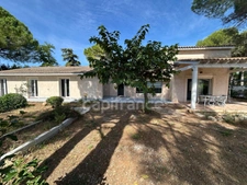 Maison de plain-pied 5 pièces de 204 m² avec piscine sur plus de 2 000 m² de terrain COURNONTERRAL (34)