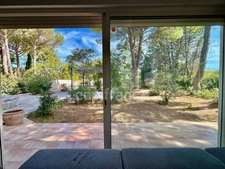 Maison de plain-pied 5 pièces de 204 m² avec piscine sur plus de 2 000 m² de terrain COURNONTERRAL (34)