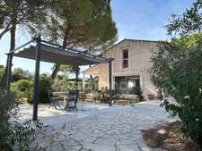 Maison de plain-pied 5 pièces de 204 m² avec piscine sur plus de 2 000 m² de terrain COURNONTERRAL (34)