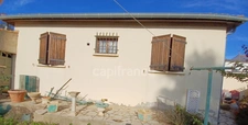 Rare in FRONTIGNAN (34) - Single-storey 5-room house with outbuildings 