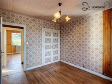 House to renovate on a large basement with 2 garages and convertible attic space in Vimines (73)