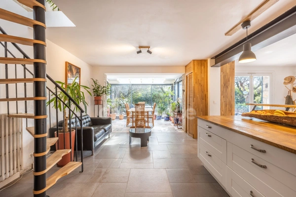 Maison à vendre 6 pièces MOUGINS (06)