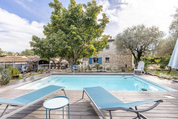 Maison à vendre 6 pièces MOUGINS (06)