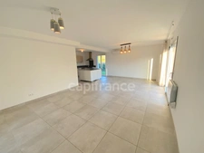 Maison à vendre 4 pièces CALLIAN (83)