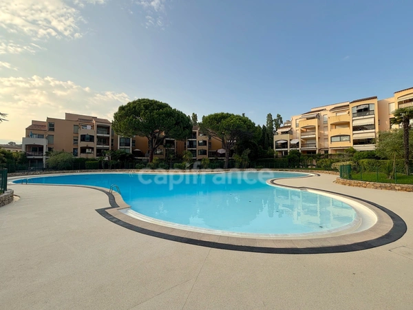 Dpt Alpes Maritimes (06), à vendre MOUGINS appartement T3   