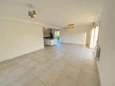 Maison à vendre 4 pièces CALLIAN (83)