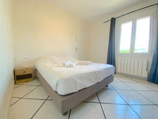 Maison à vendre 8 pièces CALLIAN (83)
