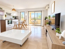 Appartement à vendre 2 pièces MOUGINS (06)
