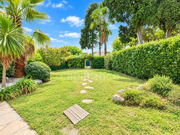 Maison à vendre 5 pièces MOUGINS (06)