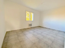 Maison à vendre 4 pièces CALLIAN (83)