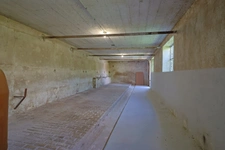 A vendre à SAINT HYMETIERE sur VALOUSE (A 1 heure de Lyon ou de Genève et 35 minutes d'Oyonnax ou de Lons le Saunier) Très belle maison de village