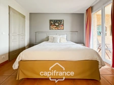 Appartement de 33m2 vue exceptionnelle sur le parcours, une chambre meublé, équipé et décoré