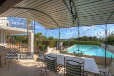 Bouches du Rhône Department (13), for sale SAINT MITRE LES REMPARTS P8 house of 230 m² Large family villa or investment – Exceptional view of the pond & Sainte-Victoire