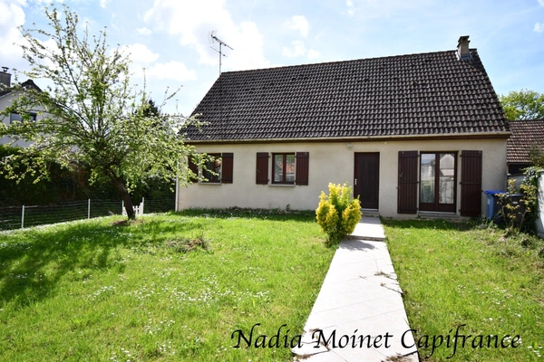 Maison à vendre 4 pièces sous-sol total + combles aménageables à Pierres (28)