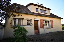 Maison familiale 118 m2 avec vie de plain-pied- Sous-sol total et double garage indépendant - A 2 minutes de Nogent-le-Roi