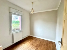 SAINT NAZAIRE-MAISON DE 57m2-3 PIÈCES-TERRAIN 261m2-GARAGE-PLACES DE PARKING POSSIBLE PROFESSIONNEL