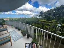 LA BAULE LES PINS – APPARTEMENT 69 M² EN ÉTAGE ÉLEVÉ AVEC TERRASSE DE 25 M²-GARAGE-CAVE-VUE DÉGAGÉE SUR LA VERDURE-COMMERCES À PIED