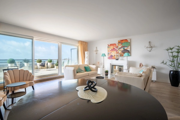 Appartement à vendre 4 pièces de 102m² LA BAULE ESCOUBLAC (44) FACE MER