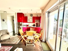 LA BAULE-HYPER-CENTRE-APPARTEMENT T2 DE 38M2-AVANT DERNIER ETAGE-BALCON-PARKING FERMÉ-CAVE
