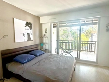 LA BAULE – 2 CHAMBRES – DERNIER ÉTAGE – TERRASSE 17,51 M² – PARKING – GARAGE POSSIBLE