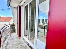 LE POULIGUEN - 1-BEDROOM APARTMENT OF 37M2 - ONE PARKING SPACE - CLOSE TO SHOPS WITHIN WALKING DISTANCE - QUIET LOCATION