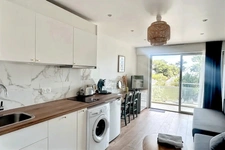 LA BAULE HYPER CENTRE-APPARTEMENT T1 DE 21,17M2-ETAGE ELEVE-BALCON-PROCHE DES COMMERCES