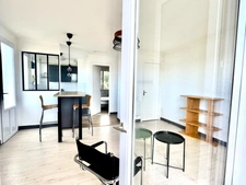 LE POULIGUEN - 1-BEDROOM APARTMENT OF 37M2 - ONE PARKING SPACE - CLOSE TO SHOPS WITHIN WALKING DISTANCE - QUIET LOCATION