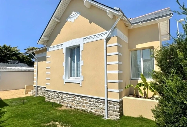MAISON LA BAULE- GUEZY DE 81M2- 2 CHAMBRES POSSIBLE 3-PROCHE COMMERCES-GARE DE PORNICHET-PLAGE