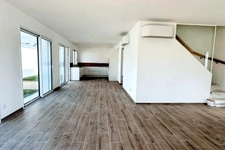 LE POULIGUEN HOUSE OF 99M2+15M2 - LAND 258M2 - SEA VIEW - CLOSE TO SHOPS