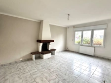 SAINT NAZAIRE-MAISON DE 57m2-3 PIÈCES-TERRAIN 261m2-GARAGE-PLACES DE PARKING POSSIBLE PROFESSIONNEL