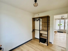 LE POULIGUEN-APPARTEMENT T2 DE 37M2-UNE PLACE DE PARKING-PROCHE COMMERCE A PIED- AU CALME