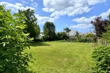 TERRAIN DE 700M2-PISCINABLE-CONSTRUCTIBILITÉ JUSQU'À 250M2-PROCHE COMMERCES ET PORT A PIEDS