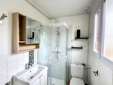 LE POULIGUEN - 1-BEDROOM APARTMENT OF 37M2 - ONE PARKING SPACE - CLOSE TO SHOPS WITHIN WALKING DISTANCE - QUIET LOCATION