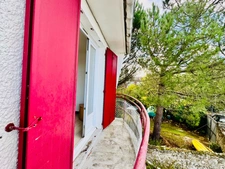 LE POULIGUEN - 1-BEDROOM APARTMENT OF 37M2 - ONE PARKING SPACE - CLOSE TO SHOPS WITHIN WALKING DISTANCE - QUIET LOCATION