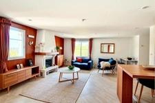 LA BAULE-MAISON 5P DE 114M2-COMMERCES BOURG D'ESCOUBLAC A PIEDS-GARAGE-DANS UNE IMPASSE