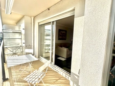 LA BAULE-HYPER-CENTRE-APPARTEMENT T2 DE 38M2-AVANT DERNIER ETAGE-BALCON-PARKING FERMÉ-CAVE