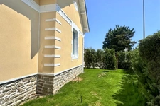 HOUSE LA BAULE- GUEZY OF 81M2- 2 BEDROOMS POSSIBLE 3- CLOSE TO SHOPS-PORNICHET STATION-BEACH