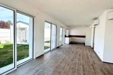 LE POULIGUEN HOUSE OF 99M2+15M2 - LAND 258M2 - SEA VIEW - CLOSE TO SHOPS