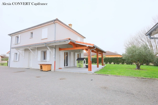 Maison à vendre 5 pièces BRESSE VALLONS, terrain 729m² 