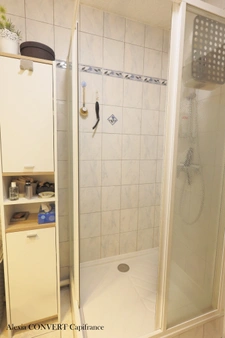 Appartement T3 de 72.6m² rénové, lumineux avec cave et stationnement