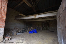 Bâtisse à vendre 5 pièces + abris proche de MEZERIAT (01) terrain 1320m² constructible